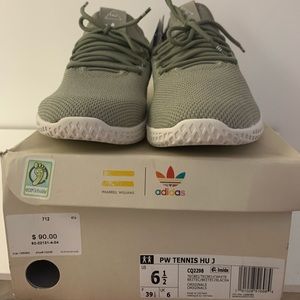 Adidas Tennis HU Pharrell women’s size 6 1/2